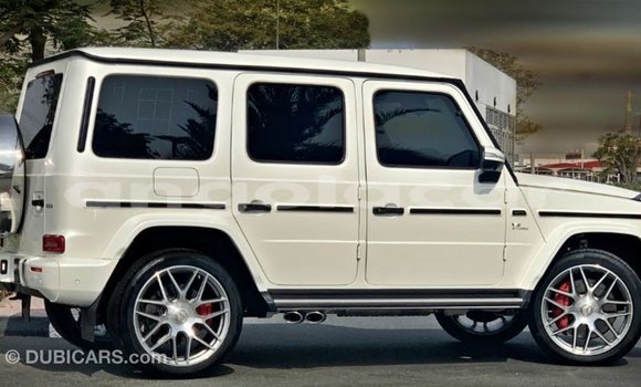 Comprar Importar Mercedes-Benz 190 Branco Carro em Import - Dubai em Bengo Province Comprar Importar Mercedes-Benz 190 Branco Carro em Import - Dubai em Bengo Province