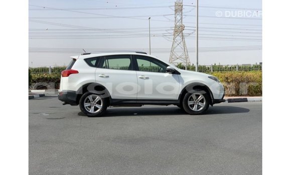 Comprar Importar Toyota 4Runner Branco Carro em Import - Dubai em Bengo Province Comprar Importar Toyota 4Runner Branco Carro em Import - Dubai em Bengo Province