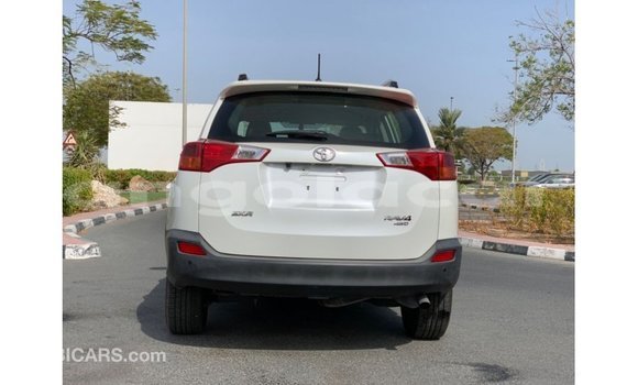 Comprar Importar Toyota 4Runner Branco Carro em Import - Dubai em Bengo Province Comprar Importar Toyota 4Runner Branco Carro em Import - Dubai em Bengo Province