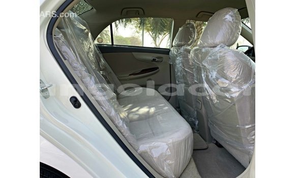 Comprar Importar Toyota Corolla Branco Carro em Import - Dubai em Bengo Province Comprar Importar Toyota Corolla Branco Carro em Import - Dubai em Bengo Province