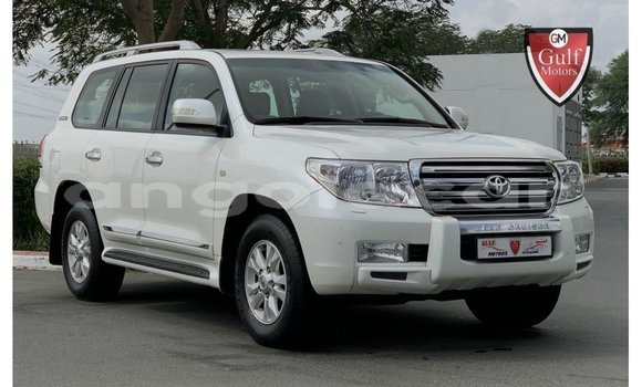 Comprar Importar Toyota Land Cruiser Branco Carro em Import - Dubai em Bengo Province Comprar Importar Toyota Land Cruiser Branco Carro em Import - Dubai em Bengo Province