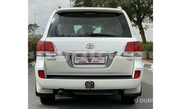 Comprar Importar Toyota Land Cruiser Branco Carro em Import - Dubai em Bengo Province Comprar Importar Toyota Land Cruiser Branco Carro em Import - Dubai em Bengo Province