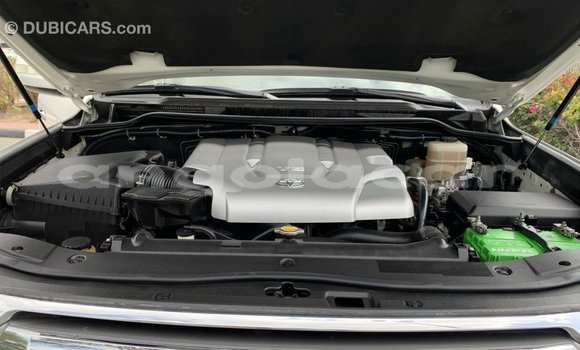Comprar Importar Toyota Land Cruiser Branco Carro em Import - Dubai em Bengo Province Comprar Importar Toyota Land Cruiser Branco Carro em Import - Dubai em Bengo Province