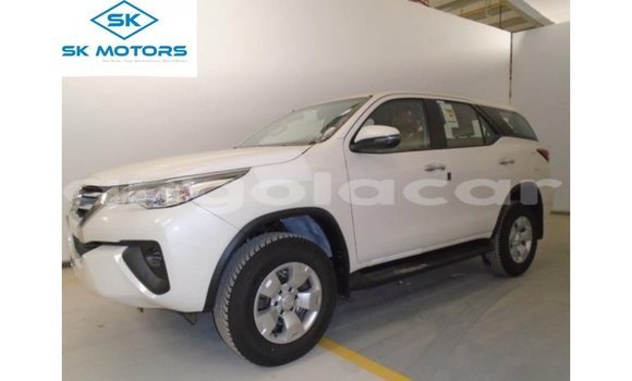 Buy Import Toyota Fortuner White Car in Import - Dubai in Bengo Province Buy Import Toyota Fortuner White Car in Import - Dubai in Bengo Province