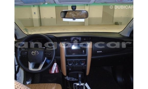 Comprar Importar Toyota Fortuner Branco Carro em Import - Dubai em Bengo Province Comprar Importar Toyota Fortuner Branco Carro em Import - Dubai em Bengo Province