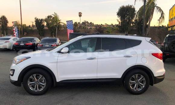 Comprar Usado Hyundai Santa Fe Vermelho Carro em Luanda em Luanda Province Comprar Usado Hyundai Santa Fe Vermelho Carro em Luanda em Luanda Province