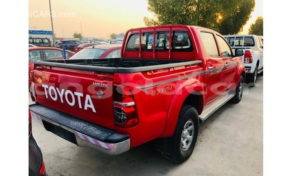 Comprar Importar Toyota Hilux Vermelho Carro em Import - Dubai em Bengo Province Comprar Importar Toyota Hilux Vermelho Carro em Import - Dubai em Bengo Province