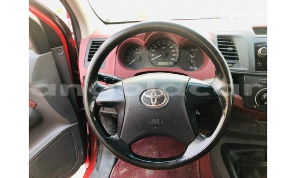 Comprar Importar Toyota Hilux Vermelho Carro em Import - Dubai em Bengo Province Comprar Importar Toyota Hilux Vermelho Carro em Import - Dubai em Bengo Province
