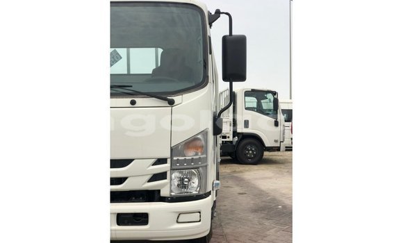 Comprar Importar Isuzu Rodeo Branco Carro em Import - Dubai em Bengo Province Comprar Importar Isuzu Rodeo Branco Carro em Import - Dubai em Bengo Province