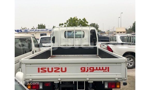 Comprar Importar Isuzu Rodeo Branco Carro em Import - Dubai em Bengo Province Comprar Importar Isuzu Rodeo Branco Carro em Import - Dubai em Bengo Province