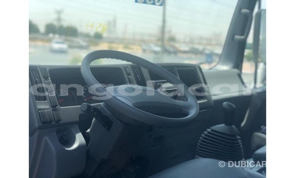 Comprar Importar Isuzu Rodeo Branco Carro em Import - Dubai em Bengo Province Comprar Importar Isuzu Rodeo Branco Carro em Import - Dubai em Bengo Province