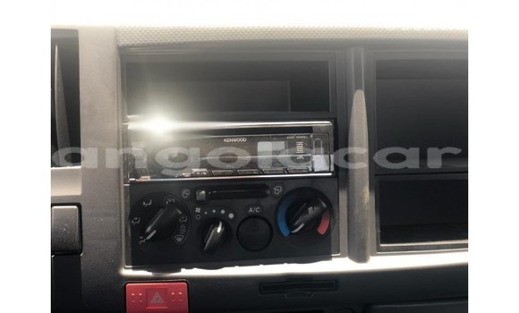 Comprar Importar Isuzu Rodeo Branco Carro em Import - Dubai em Bengo Province Comprar Importar Isuzu Rodeo Branco Carro em Import - Dubai em Bengo Province