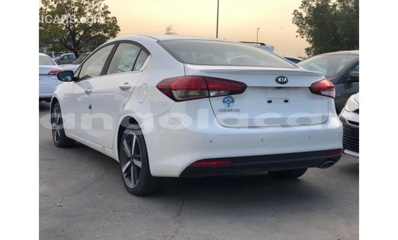 Acheter Import Voiture Kia Cerato Blanc à Import - Dubai, Province de Bengo Acheter Import Voiture Kia Cerato Blanc à Import - Dubai, Province de Bengo