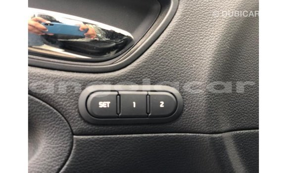 Acheter Import Voiture Kia Cerato Blanc à Import - Dubai, Province de Bengo Acheter Import Voiture Kia Cerato Blanc à Import - Dubai, Province de Bengo