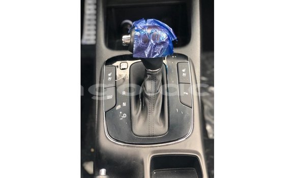 Acheter Import Voiture Kia Cerato Blanc à Import - Dubai, Province de Bengo Acheter Import Voiture Kia Cerato Blanc à Import - Dubai, Province de Bengo