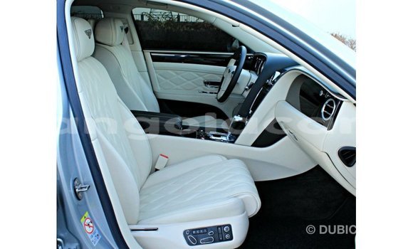 Comprar Importar Bentley Flying Spur Outro Carro em Import - Dubai em Bengo Province Comprar Importar Bentley Flying Spur Outro Carro em Import - Dubai em Bengo Province