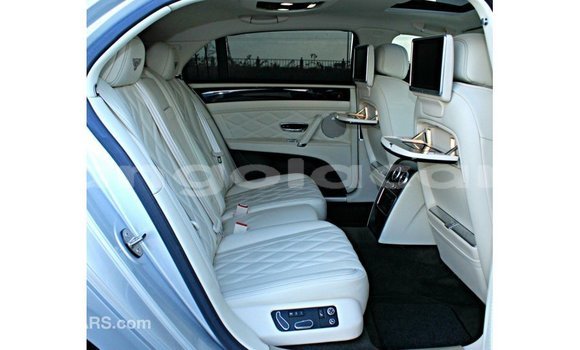 Comprar Importar Bentley Flying Spur Outro Carro em Import - Dubai em Bengo Province Comprar Importar Bentley Flying Spur Outro Carro em Import - Dubai em Bengo Province