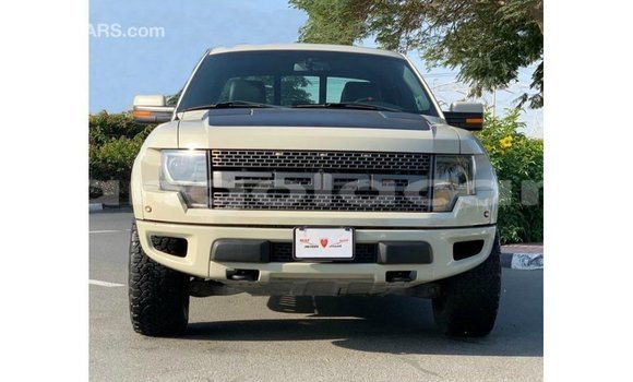 Comprar Importar Ford Club Wagon Bege Carro em Import - Dubai em Bengo Province Comprar Importar Ford Club Wagon Bege Carro em Import - Dubai em Bengo Province