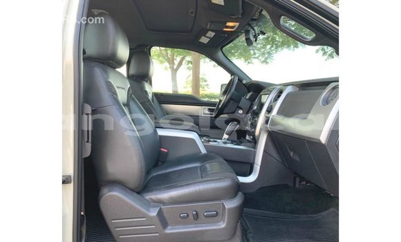 Comprar Importar Ford Club Wagon Bege Carro em Import - Dubai em Bengo Province Comprar Importar Ford Club Wagon Bege Carro em Import - Dubai em Bengo Province