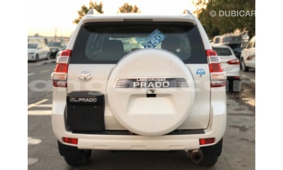 Acheter Import Voiture Toyota Prado Blanc à Import - Dubai, Province de Bengo Acheter Import Voiture Toyota Prado Blanc à Import - Dubai, Province de Bengo