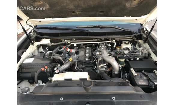 Acheter Import Voiture Toyota Prado Blanc à Import - Dubai, Province de Bengo Acheter Import Voiture Toyota Prado Blanc à Import - Dubai, Province de Bengo