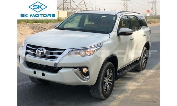 Buy Import Toyota Fortuner White Car in Import - Dubai in Bengo Province