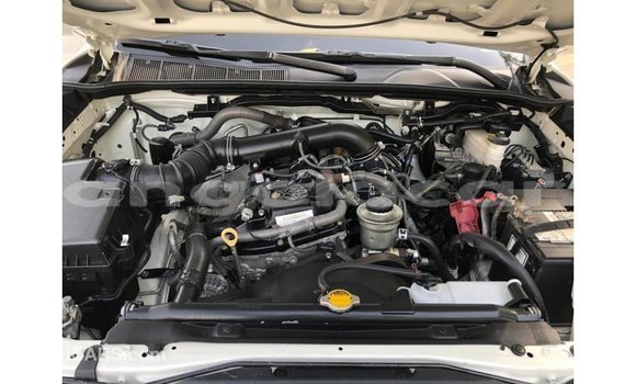 Acheter Import Voiture Toyota Fortuner Blanc à Import - Dubai, Province de Bengo Acheter Import Voiture Toyota Fortuner Blanc à Import - Dubai, Province de Bengo