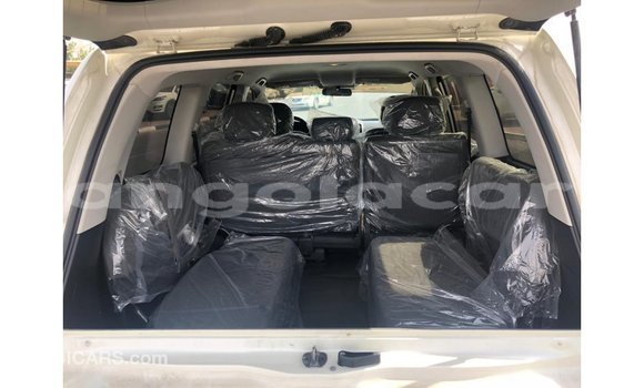 Comprar Importar Toyota Land Cruiser Branco Carro em Import - Dubai em Bengo Province Comprar Importar Toyota Land Cruiser Branco Carro em Import - Dubai em Bengo Province