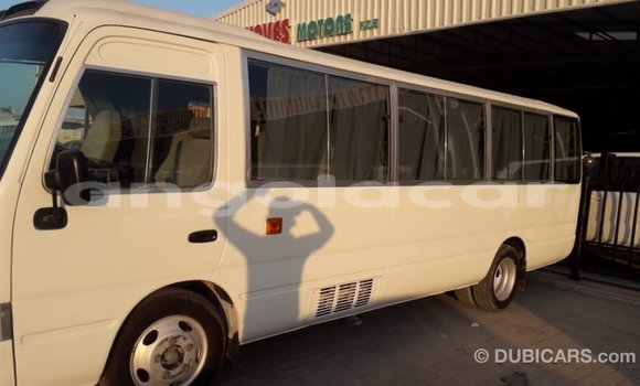 Comprar Importar Toyota Coaster Branco Carro em Import - Dubai em Bengo Province Comprar Importar Toyota Coaster Branco Carro em Import - Dubai em Bengo Province