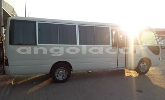 Comprar Importar Toyota Coaster Branco Carro em Import - Dubai em Bengo Province Comprar Importar Toyota Coaster Branco Carro em Import - Dubai em Bengo Province