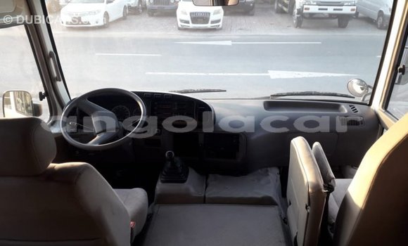 Comprar Importar Toyota Coaster Branco Carro em Import - Dubai em Bengo Province Comprar Importar Toyota Coaster Branco Carro em Import - Dubai em Bengo Province
