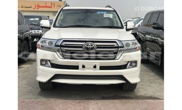 Comprar Importar Toyota Land Cruiser Branco Carro em Import - Dubai em Bengo Province Comprar Importar Toyota Land Cruiser Branco Carro em Import - Dubai em Bengo Province