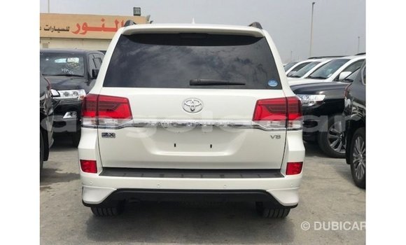 Comprar Importar Toyota Land Cruiser Branco Carro em Import - Dubai em Bengo Province Comprar Importar Toyota Land Cruiser Branco Carro em Import - Dubai em Bengo Province