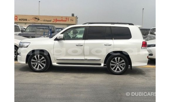 Comprar Importar Toyota Land Cruiser Branco Carro em Import - Dubai em Bengo Province Comprar Importar Toyota Land Cruiser Branco Carro em Import - Dubai em Bengo Province