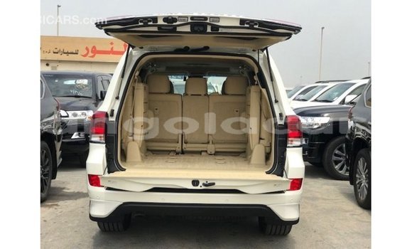Comprar Importar Toyota Land Cruiser Branco Carro em Import - Dubai em Bengo Province Comprar Importar Toyota Land Cruiser Branco Carro em Import - Dubai em Bengo Province