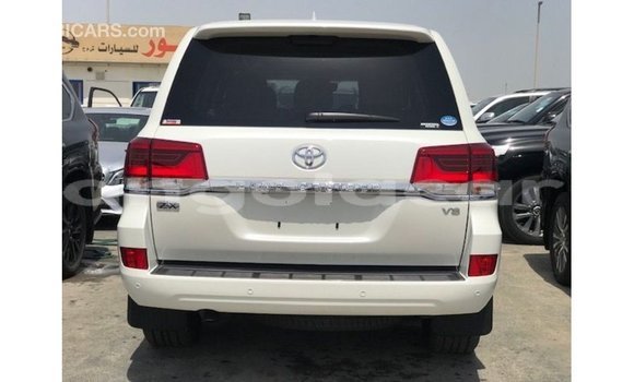 Comprar Importar Toyota Land Cruiser Branco Carro em Import - Dubai em Bengo Province Comprar Importar Toyota Land Cruiser Branco Carro em Import - Dubai em Bengo Province