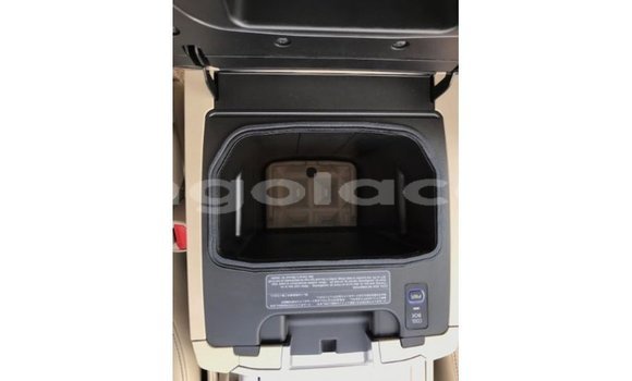 Comprar Importar Toyota Land Cruiser Branco Carro em Import - Dubai em Bengo Province Comprar Importar Toyota Land Cruiser Branco Carro em Import - Dubai em Bengo Province