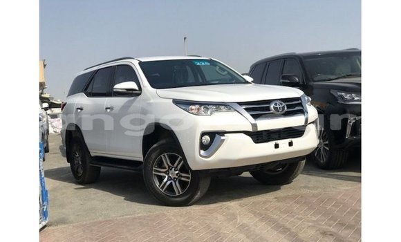 Buy Import Toyota Fortuner White Car in Import - Dubai in Bengo Province
