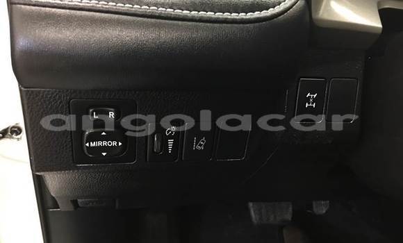 Comprar Usado Toyota RAV4 Vermelho Carro em Luanda em Luanda Province Comprar Usado Toyota RAV4 Vermelho Carro em Luanda em Luanda Province
