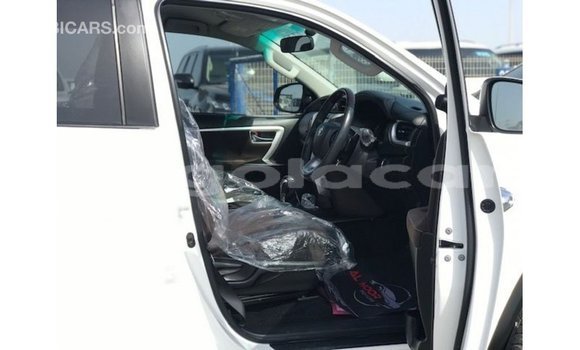 Comprar Importar Toyota Fortuner Branco Carro em Import - Dubai em Bengo Province Comprar Importar Toyota Fortuner Branco Carro em Import - Dubai em Bengo Province