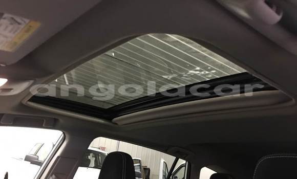 Comprar Usado Toyota RAV4 Vermelho Carro em Luanda em Luanda Province Comprar Usado Toyota RAV4 Vermelho Carro em Luanda em Luanda Province