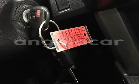 Comprar Usado Toyota RAV4 Vermelho Carro em Luanda em Luanda Province Comprar Usado Toyota RAV4 Vermelho Carro em Luanda em Luanda Province