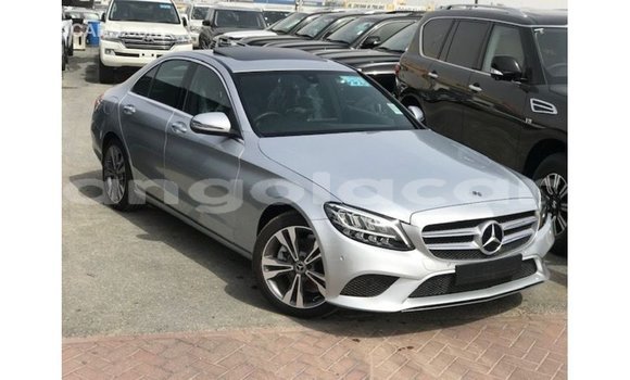 Comprar Importar Mercedes-Benz 200 Outro Carro em Import - Dubai em Bengo Province Comprar Importar Mercedes-Benz 200 Outro Carro em Import - Dubai em Bengo Province