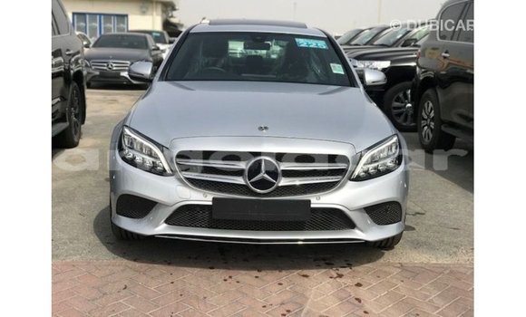Comprar Importar Mercedes-Benz 200 Outro Carro em Import - Dubai em Bengo Province Comprar Importar Mercedes-Benz 200 Outro Carro em Import - Dubai em Bengo Province