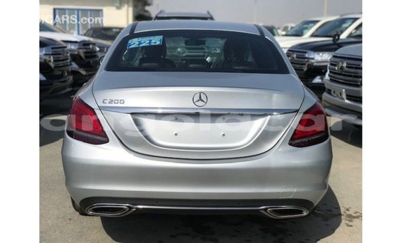 Comprar Importar Mercedes-Benz 200 Outro Carro em Import - Dubai em Bengo Province Comprar Importar Mercedes-Benz 200 Outro Carro em Import - Dubai em Bengo Province
