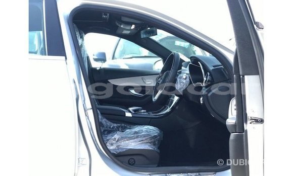 Comprar Importar Mercedes-Benz 200 Outro Carro em Import - Dubai em Bengo Province Comprar Importar Mercedes-Benz 200 Outro Carro em Import - Dubai em Bengo Province