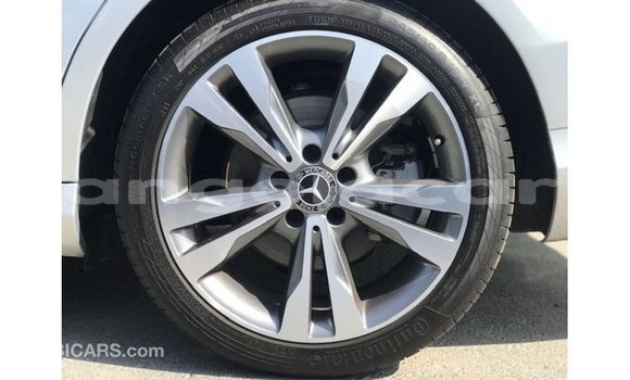 Comprar Importar Mercedes-Benz 200 Outro Carro em Import - Dubai em Bengo Province Comprar Importar Mercedes-Benz 200 Outro Carro em Import - Dubai em Bengo Province