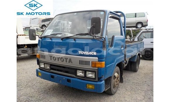 Buy Import Toyota Dyna Blue Car in Import - Dubai in Bengo Province