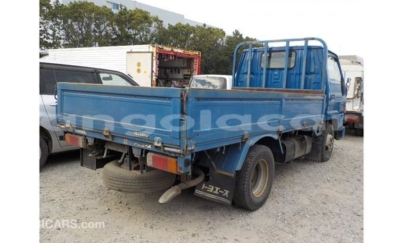 Comprar Importar Toyota Dyna Azul Carro em Import - Dubai em Bengo Province Comprar Importar Toyota Dyna Azul Carro em Import - Dubai em Bengo Province