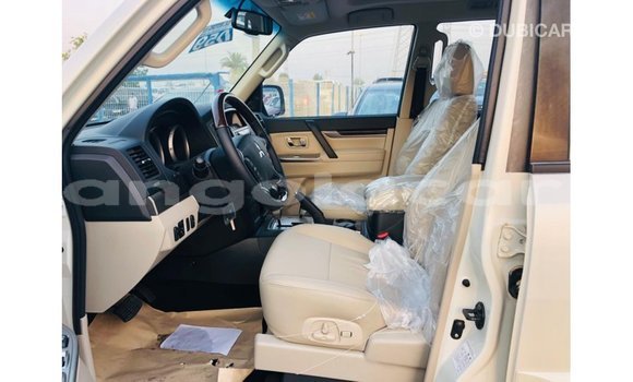 Comprar Importar Mitsubishi Pajero Branco Carro em Import - Dubai em Bengo Province Comprar Importar Mitsubishi Pajero Branco Carro em Import - Dubai em Bengo Province